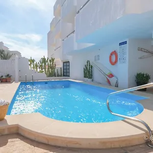 apartamentos-ibiza-colonia-de-sant-jordi.allmallorcahotels.com/